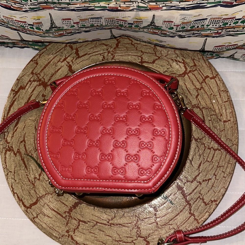 Beautiful Red Bow tie Faux Leather Small Canteen Shape Crossbody Bag - Picture 5 of 12